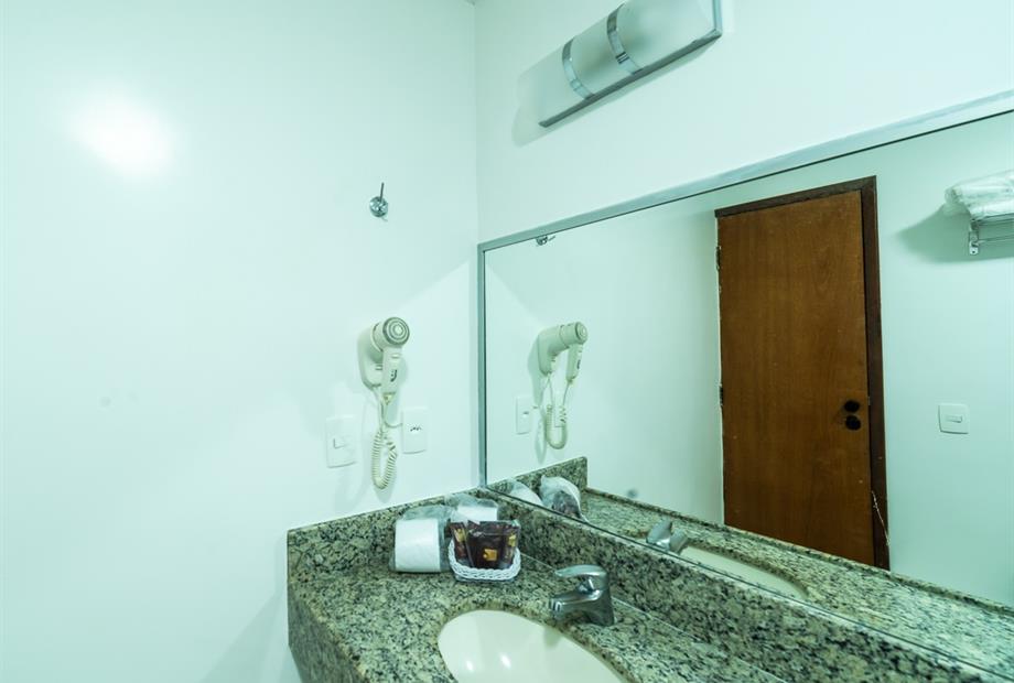 Apto Luxo WC 03.JPG