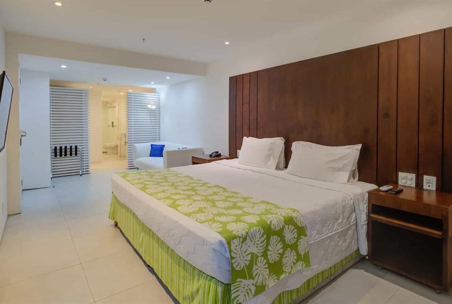 azol0023_4_5 (1).jpg