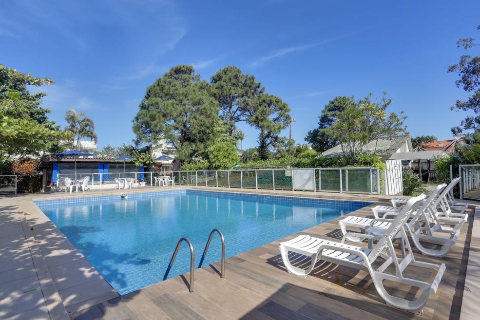 piscina.jpg
