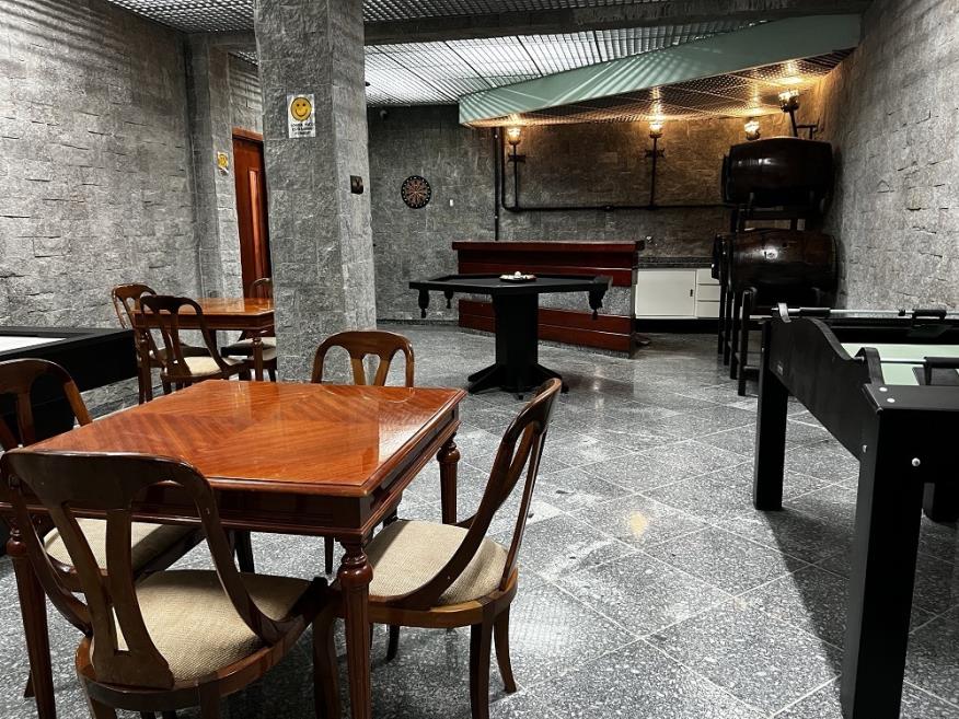 foto sala de jogos reduzida 2.jpg