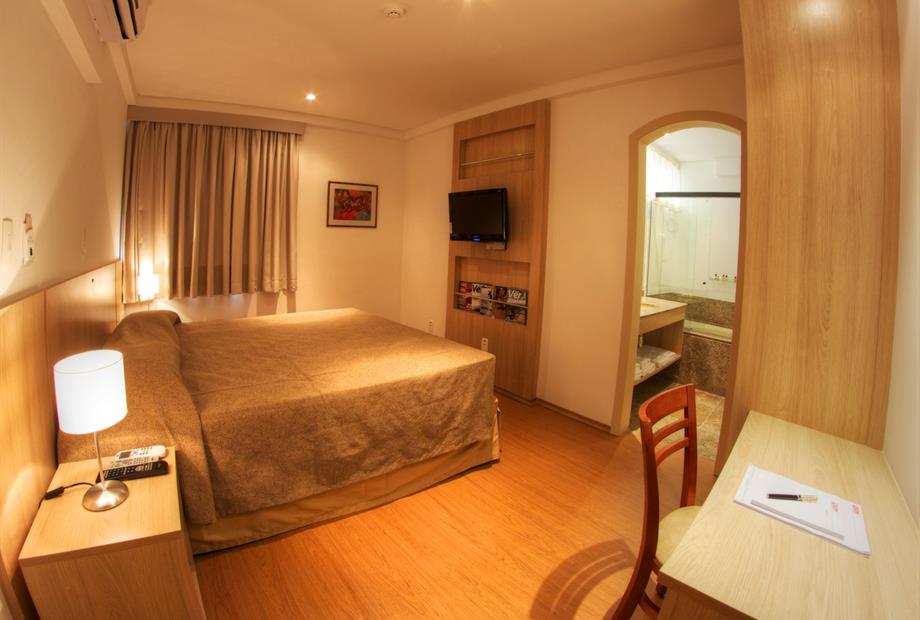 apto superior f04 - tratada 1a.jpg