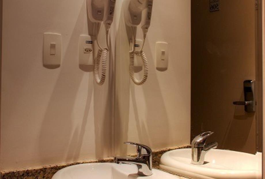 Small Single F06 - Tratada 3a.jpg