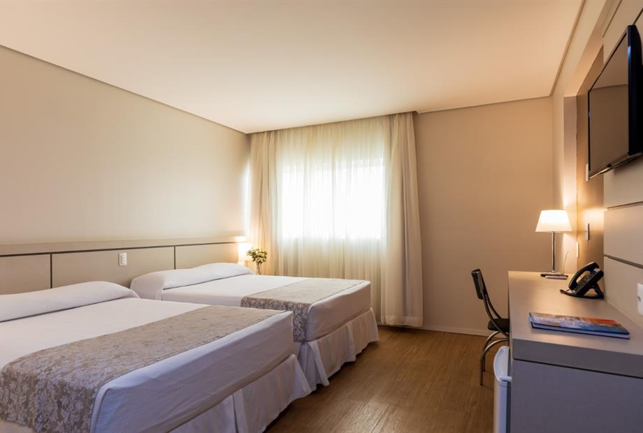 APTO DUPLO COM 02 CAMAS DE CASAL.jpeg