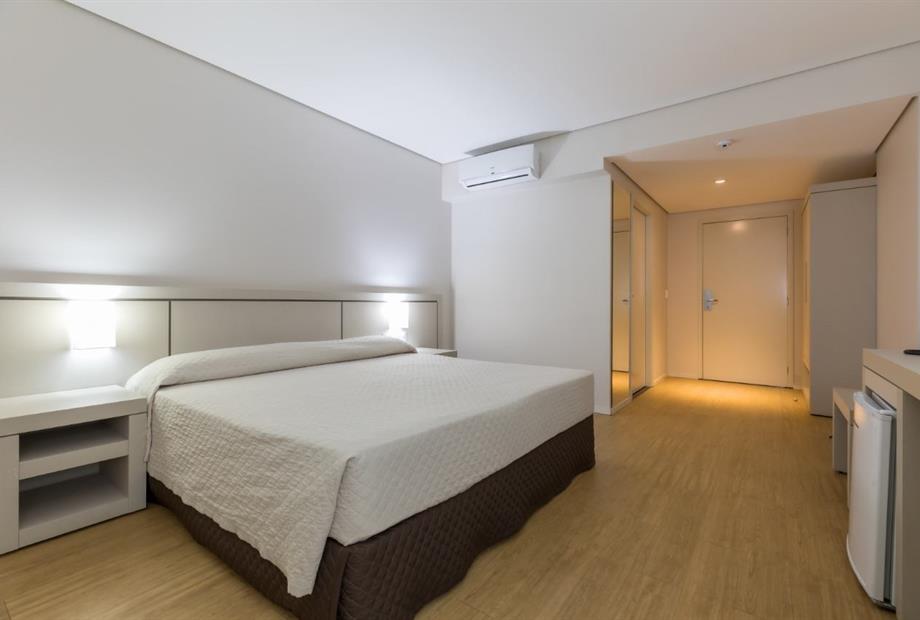 apto duplo com cama de casal.6.jpeg