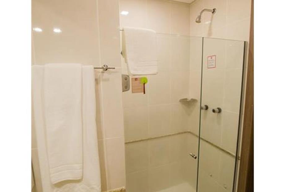 Royal- Quarto luxo duas camas solteiro.jpg