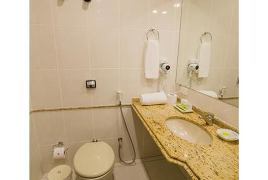 Royal- Quarto luxo duas camas solteiro .jpg