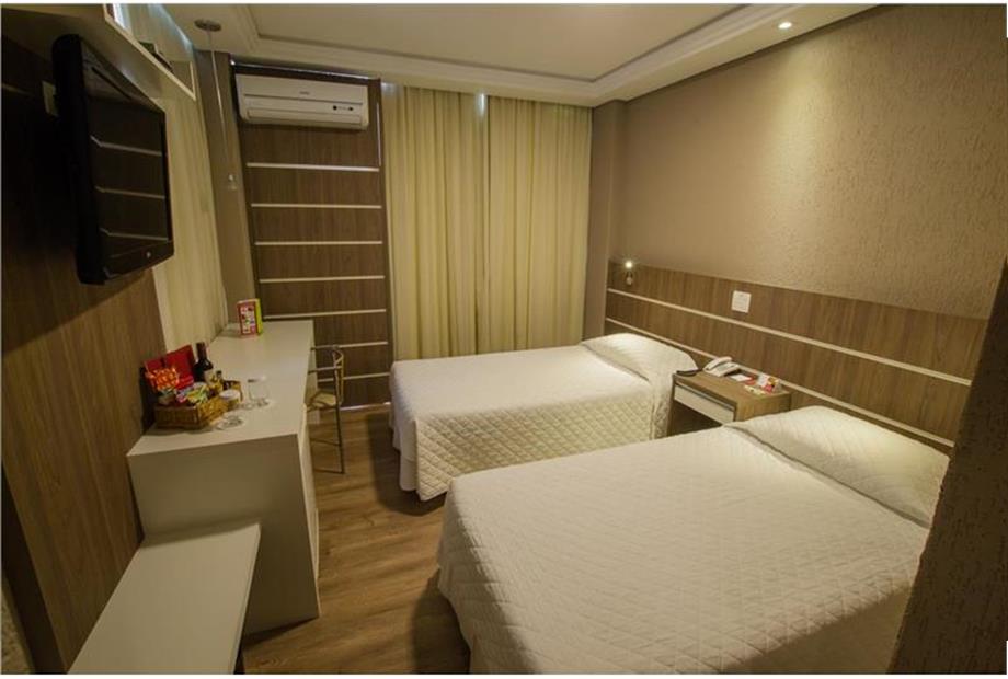 Royal- Quarto luxo duas camas solteiro .jpg