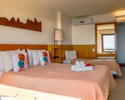 Quarto Triplo Superior com Varanda Vista Mar