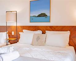 Quarto Triplo Superior com Varanda Vista Mar