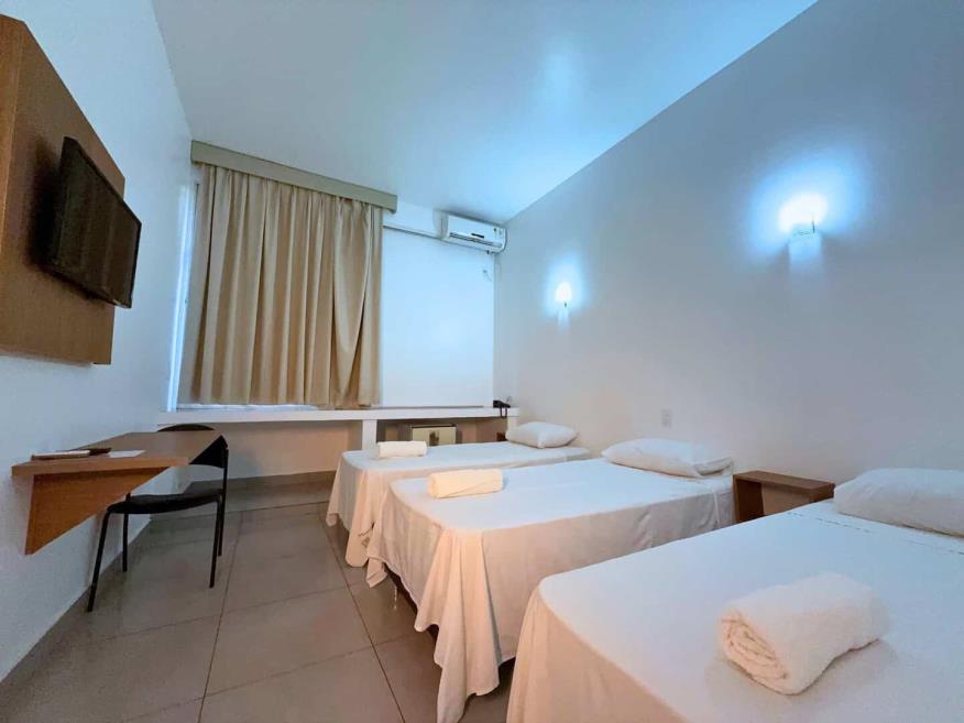 quarto triplo 3 camas.jpg