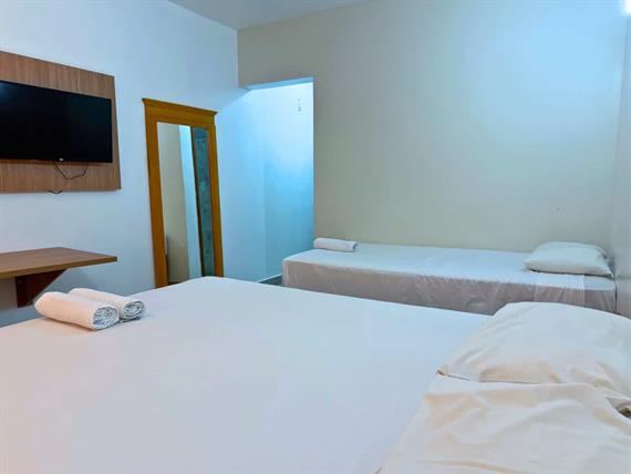 quarto triplo casal standard.jpg