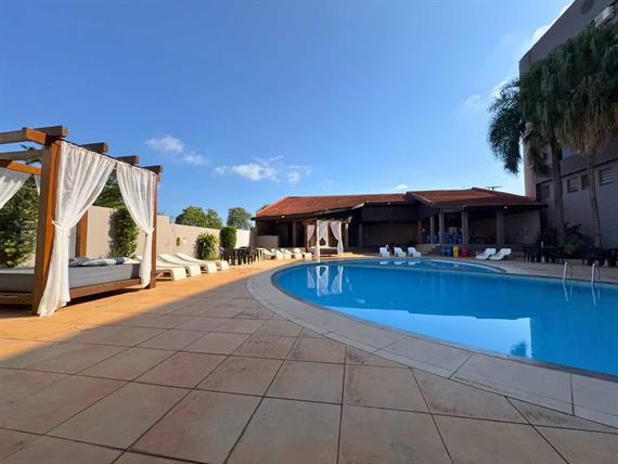 piscina sol e bangalo.jpg