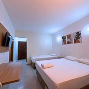 TRIPLO CASAL (1 CAMA DE CASAL + 1 CAMA DE SOLTEIRO)