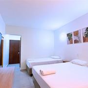 TRIPLO CASAL (1 CAMA DE CASAL + 1 CAMA DE SOLTEIRO)