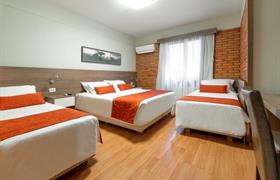 Quadruple luxury of Hotel Laghetto Gramado