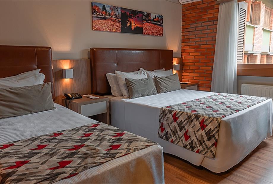 laghetto gramado 800px (3).jpg