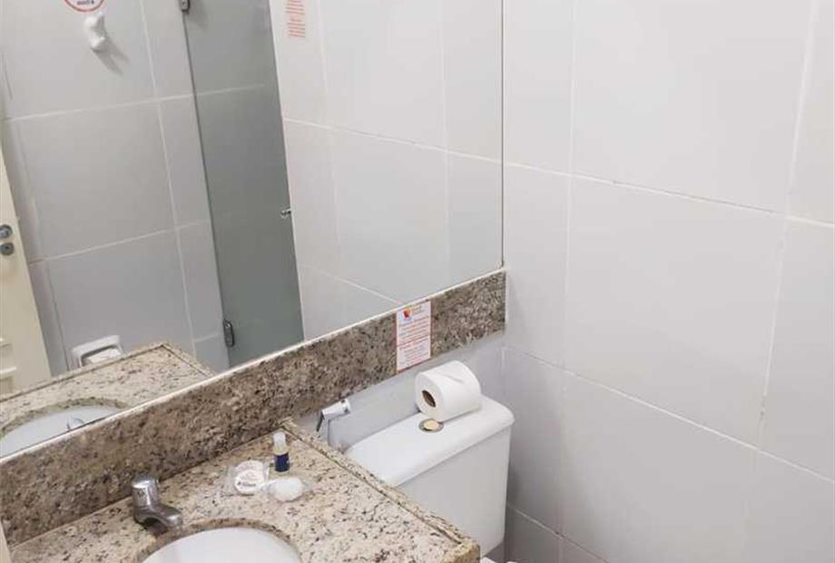 pia e banheiro do luxo.jpeg