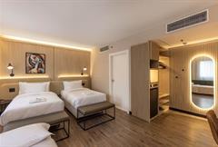 Luxo Twin - 2 Camas Solteiro e 1 Sofá Cama