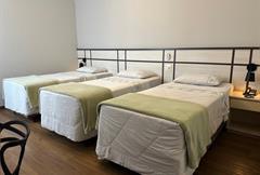 TRIPLE TWIN STANDARD (3 pessoas / 3 camas de solteiro)