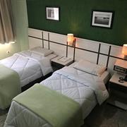 DOUBLE TWIN STANDARD (2 pessoas / 2 camas de solteiro)