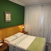 SINGLE MASTER / DOUBLE CASAL STANDARD (1 ou 2 pessoas / 1 cama de casal)