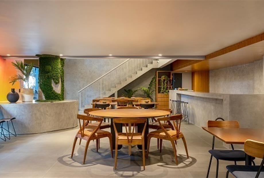 hotel swan 06 Swan Generetion.jpg