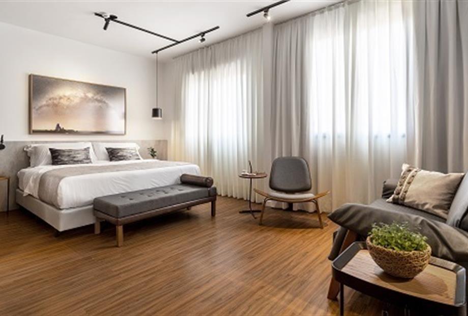 hotel swan 16-  Swan Generation.jpg