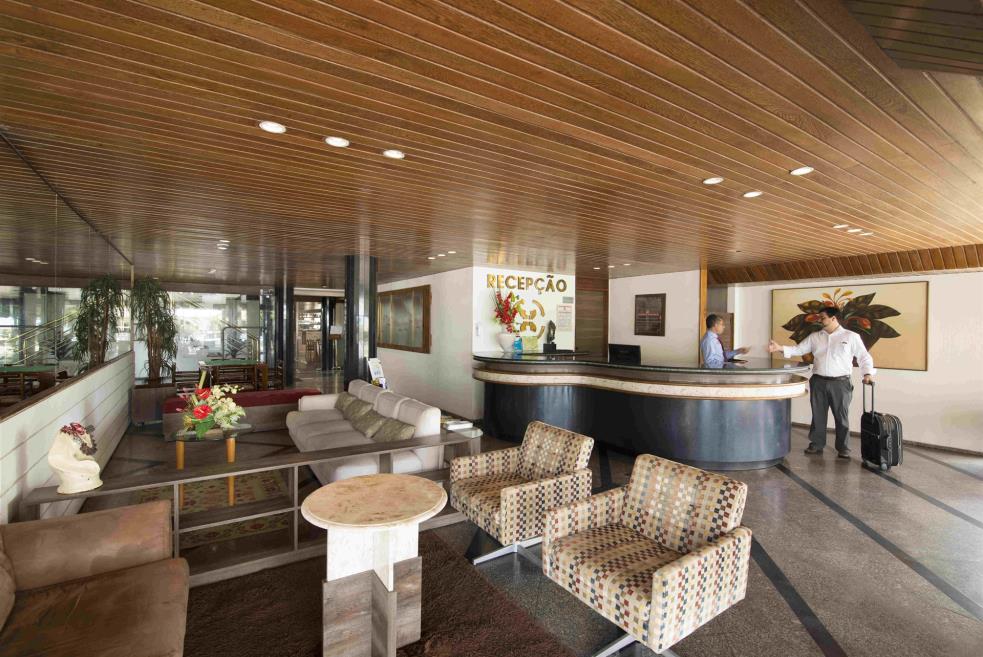 lobby2.jpg