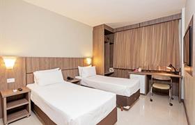 TWIN STANDARD de Slim Hotel Curitiba Av. das Torres