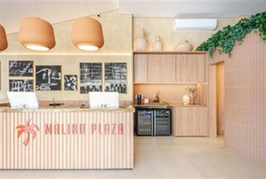 hotel malibu- recp 03.jpeg