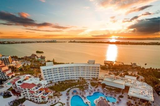 Grand Park Royal Cancún Aerea.jpg