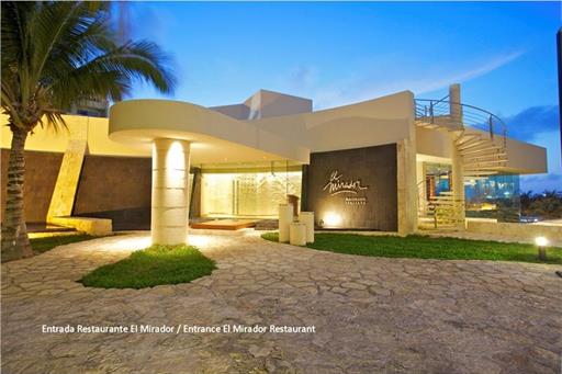 Restaurante El Mirador Entrada.jpg