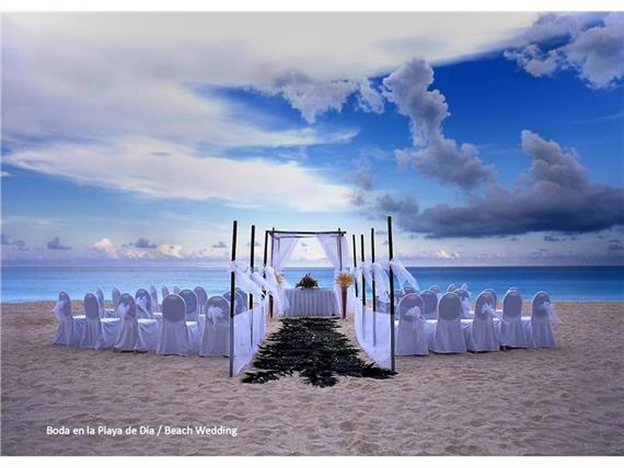 Montaje playa para bodas 2.jpg