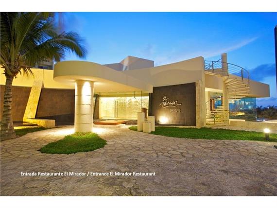 Restaurante El Mirador Entrada.jpg