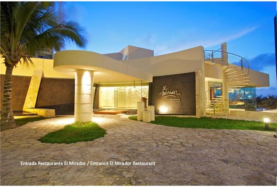 Restaurante El Mirador Entrada.jpg
