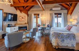 Loft Hortênsias com Hidromassagem do Casa da Montanha