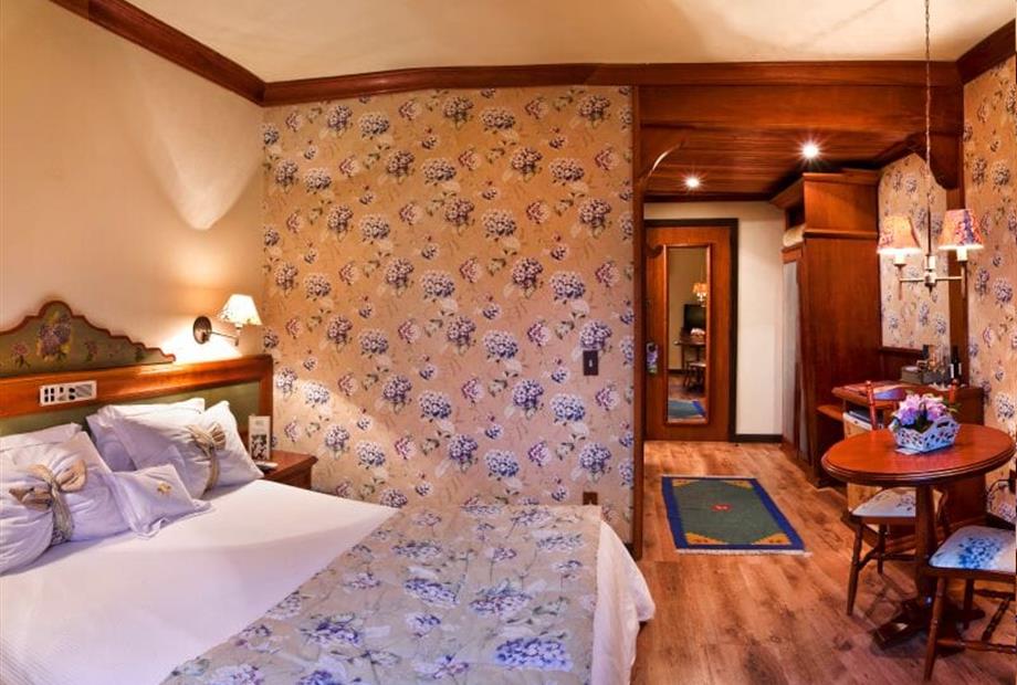 Apto Super Luxo Hotel Casa da Montanha (4).jpg
