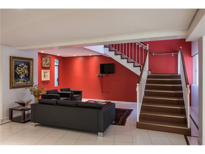 Lobby escada.jpg