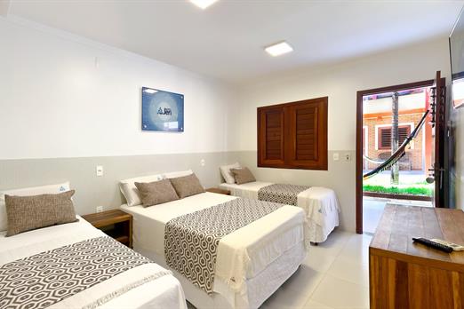 suíte com varanda_01_easy-resize.com.jpg