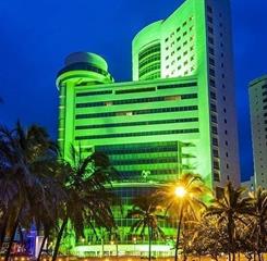 1. fachada noche (1) (1).jpg