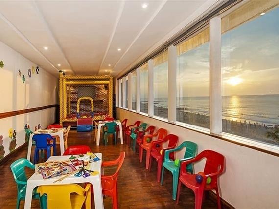 19. club niños (1).jpg