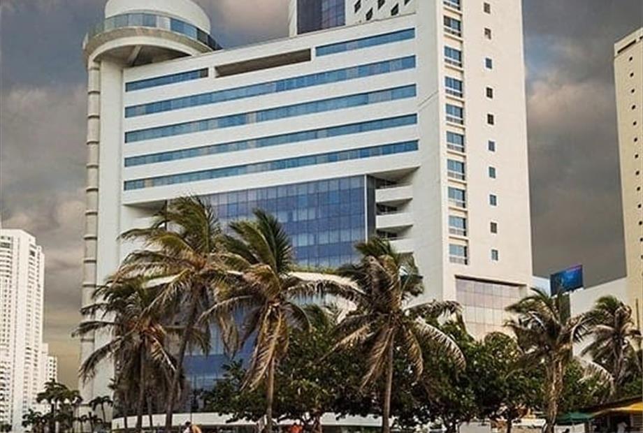 1. fachada dia (2).jpg