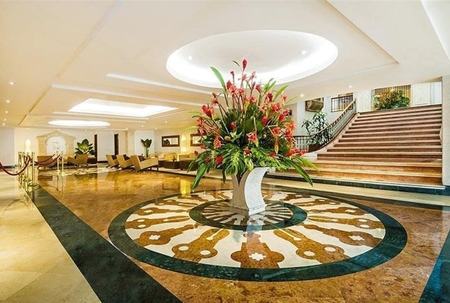 3. lobby (2).jpg