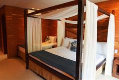 Premium Class Superior