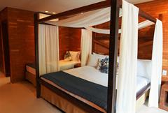 Premium Class Superior