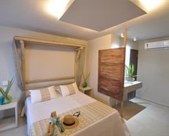 Apto Luxo - Vista Parcial Mar e Piscina s/ Varanda Triplo