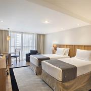 LUXO COM 2 CAMAS DE SOLTEIRO