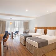 STANDARD COM 2 CAMAS DE SOLTEIRO