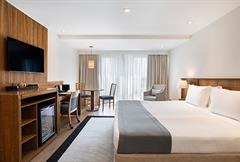 SUPERIOR EXECUTIVO COM CAMA CASAL