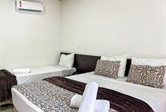 Luxo (01 Casal + 01 Cama Solteiro)
